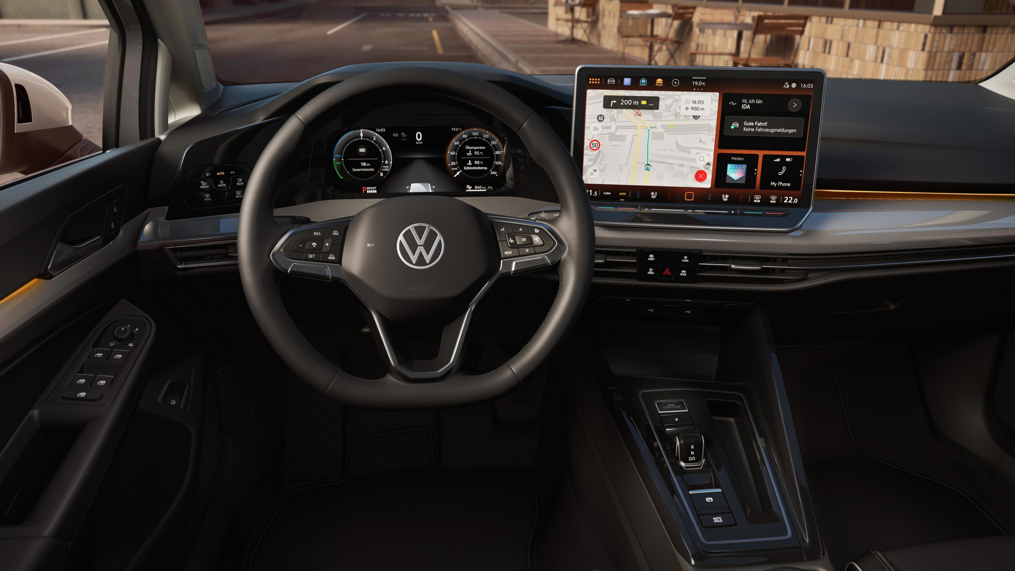 Interieur eines VW Golf eHybird