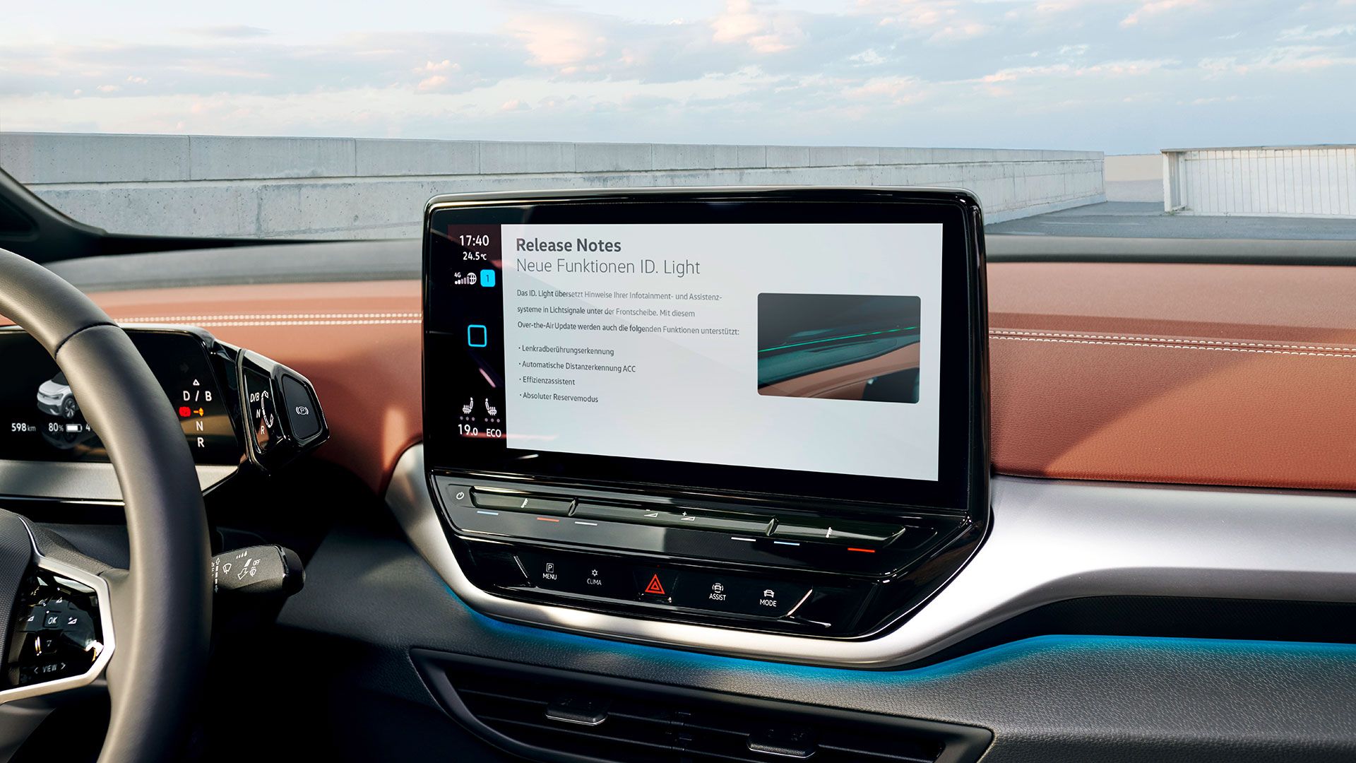 Infotainment-System eines VW ID.5 zeigt Apple Music