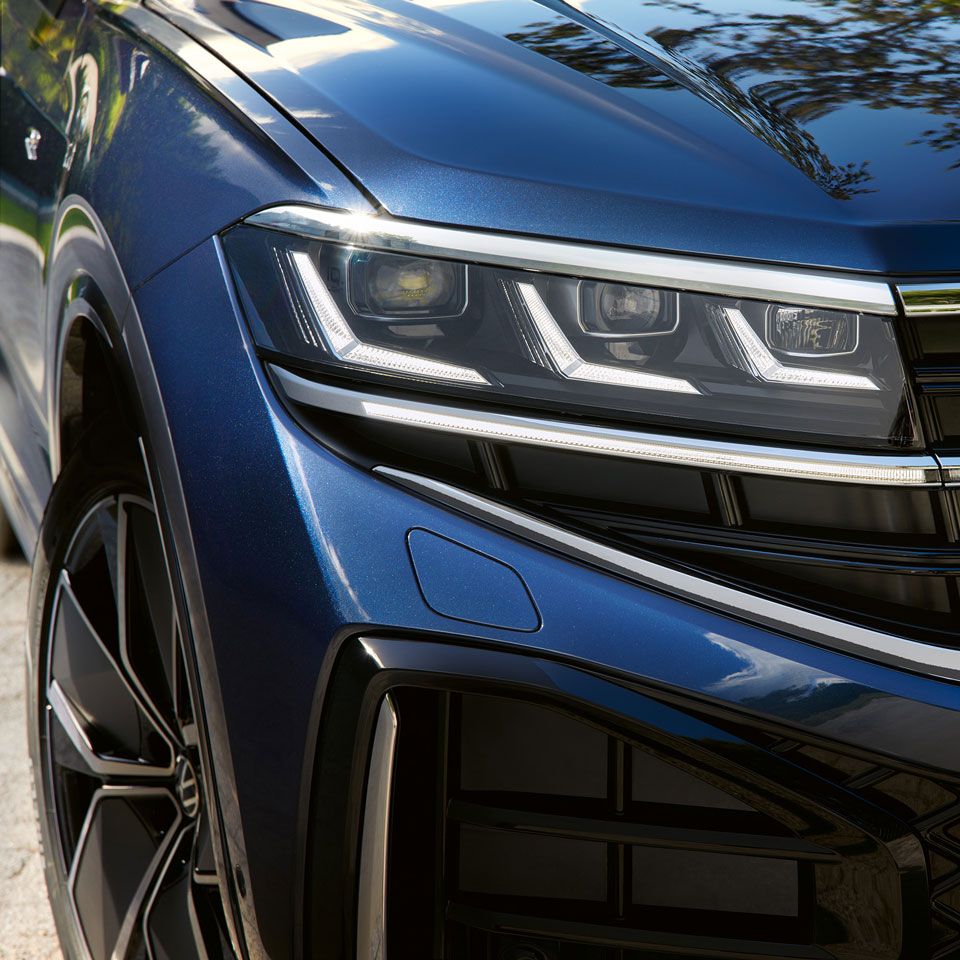 Detailansicht der HD-Matrix-Scheinwerfer des VW Touareg R-Line.