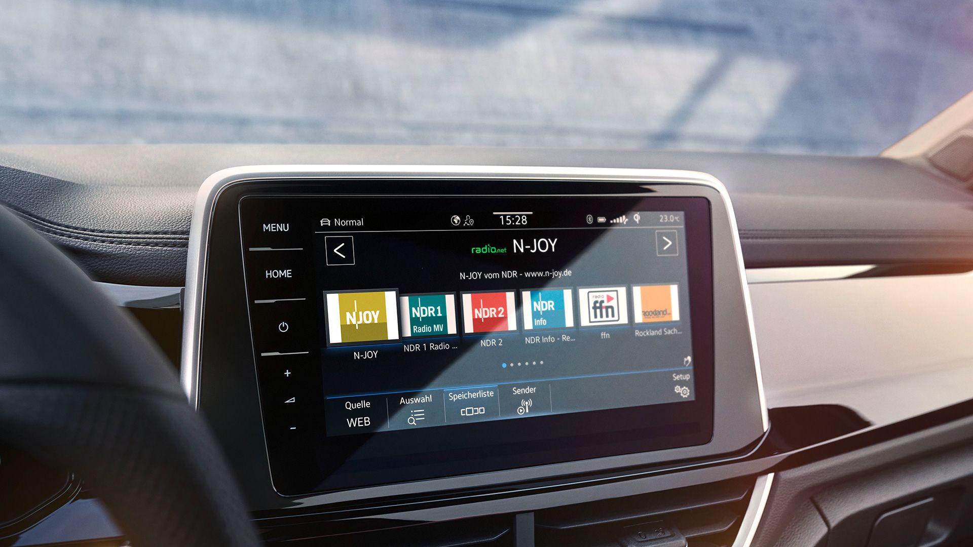 VW T-Roc Interieur, Detailansicht des Infotainment-Systems Discover Pro