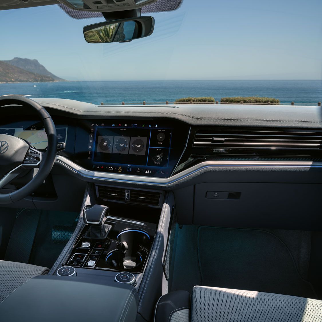 Blick auf das Innovision Cockpit im VW Touareg Elegance.