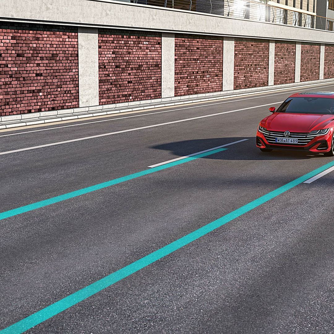 Spurhalte und Spurwechselassistent am Beispiel des Arteon Shooting Brake 