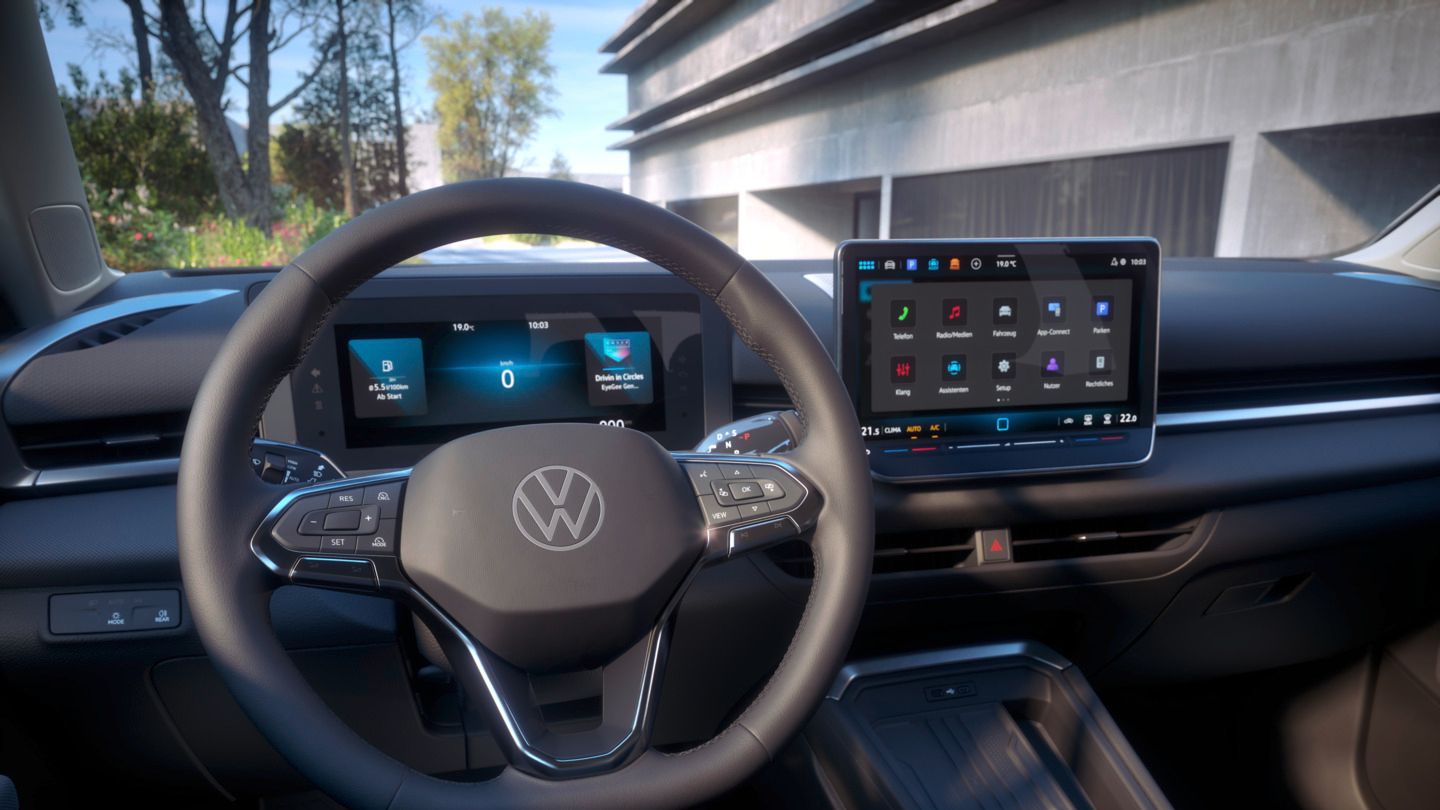 Eine Cockpitansicht eines Volkswagen T-Roc Trend.