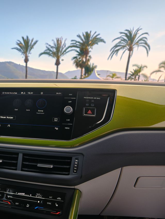 Foto des Interiuers des VW Taigo Style